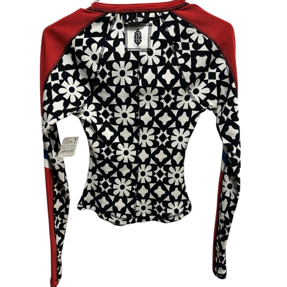 NWT FREE PEOPLE FP Movement Women's Kick Off Printed Layer Top in Aspen Onyx - Picture 9 of 11